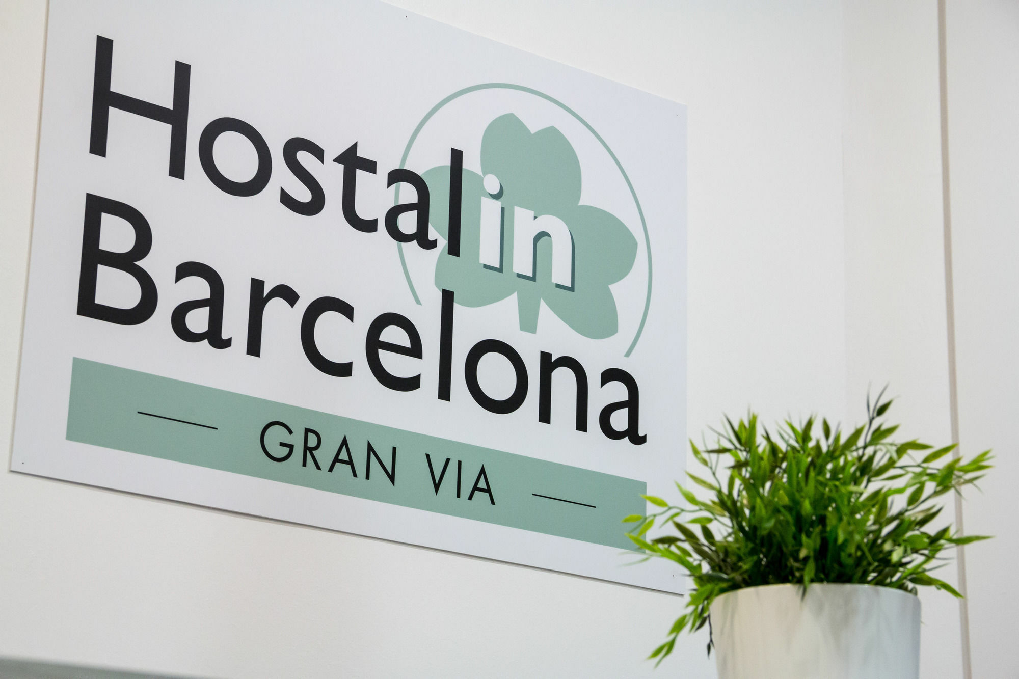 ホテル オスタリン バルセロナ グラン ビア エクステリア 写真